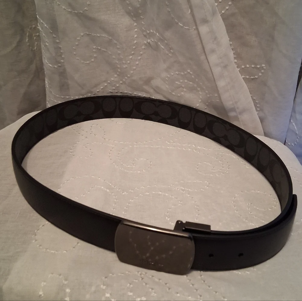 Coach Reversible Black Leather Belt with Gunmetal Gray Coach Buckle Large